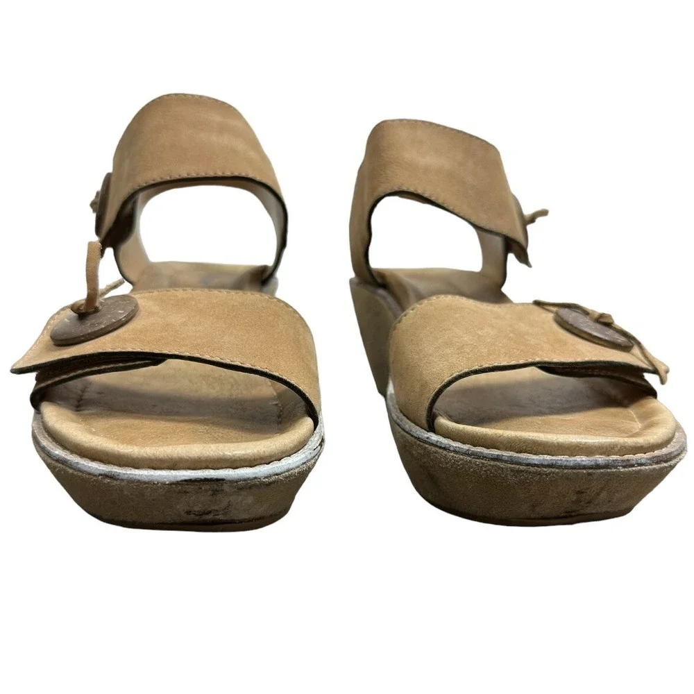 Earth Fauna Wedge Women's Sz 9.5 Button Earthy Artsy Lagenlook